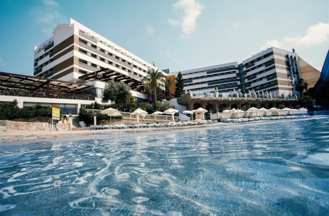Adin Beach Hotel